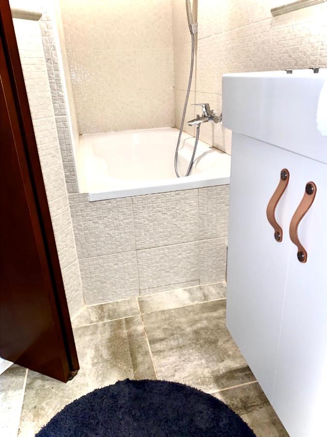 Apartman Rea Komárno Exteriör bild